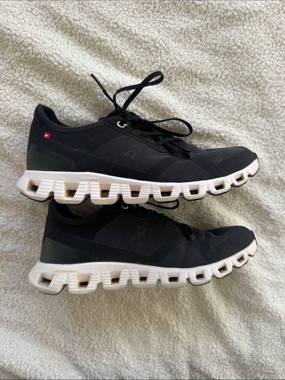 On Running Athletic Shoes - Black/White